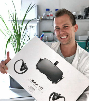 Markus Maisch with the 1st pize oculus rift